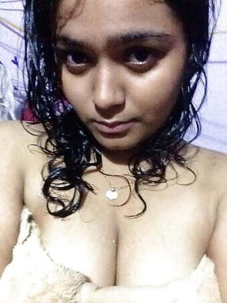 25P Real Life Tamil girls hot collections (part:7)