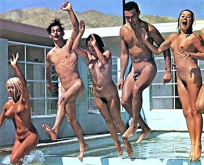 25P Naked Vintage Girls 53