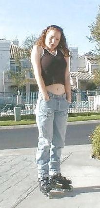 12P Vanessa Redhead in levi's jeans