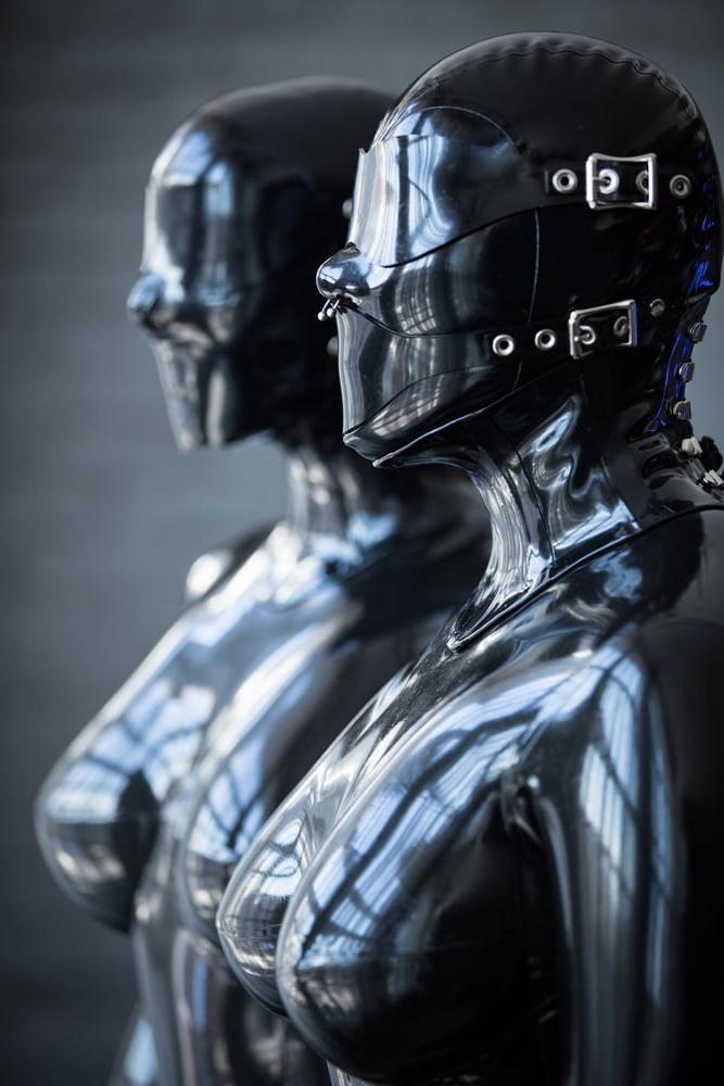 25P Girls in latex and mask 7