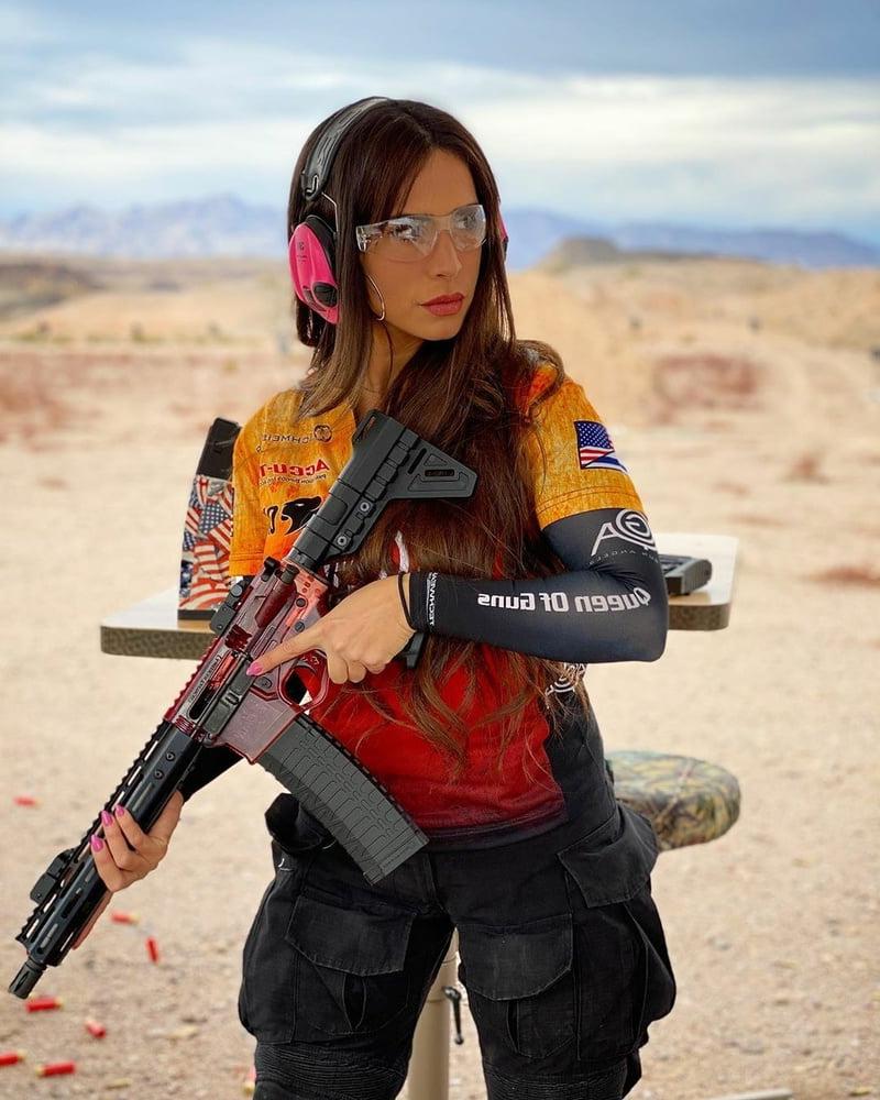 25P Girls with guns. (1)
