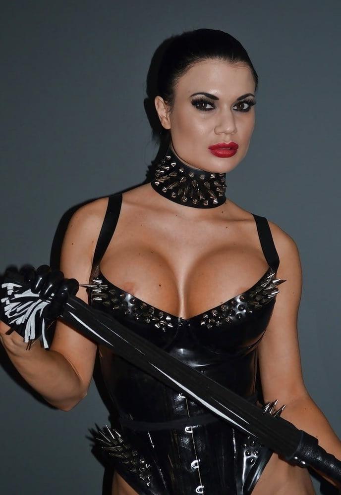25P Mistress