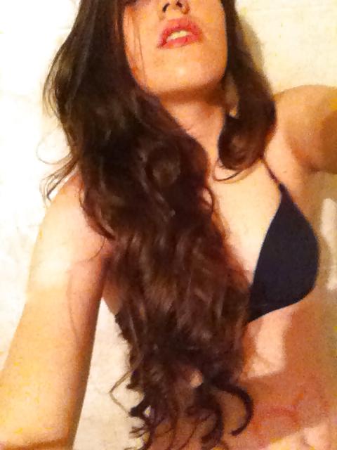 18P My argentinian 19 y.o girlfriend is virgin!! Comment it!