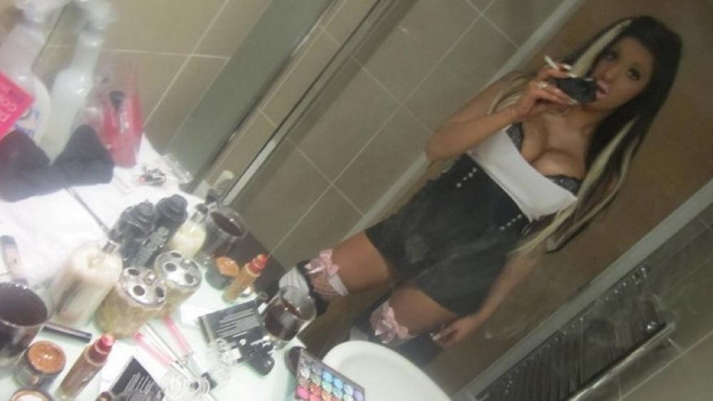 25P Slut Chloe K. Bimbo Chav Gallery 3