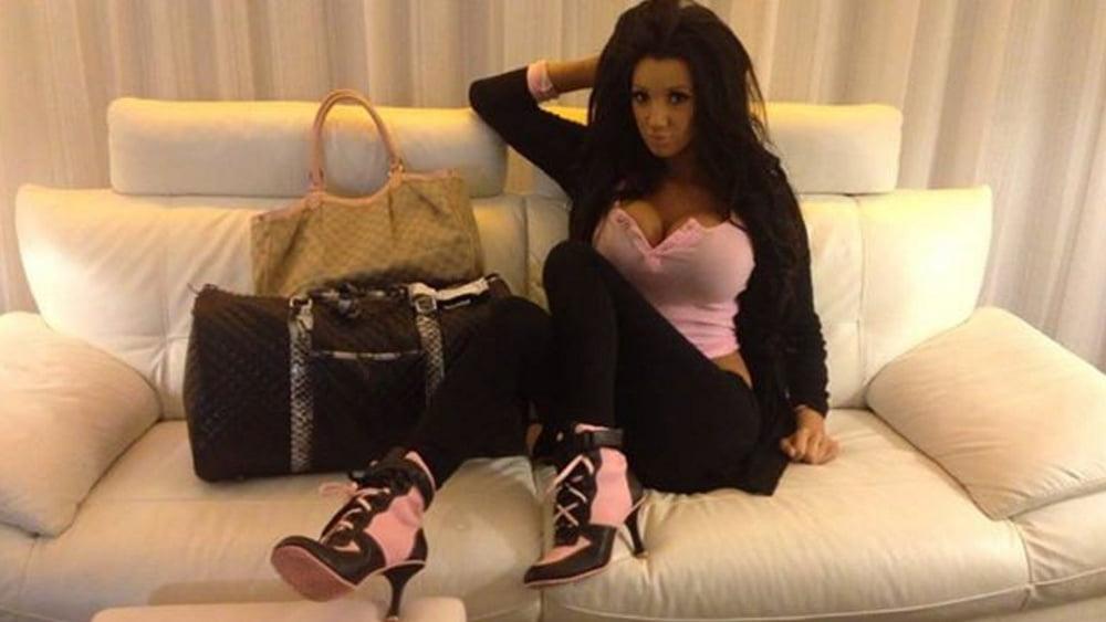 25P Slut Chloe K. Bimbo Chav Gallery 3