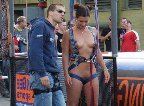 25P Public Nudity 117