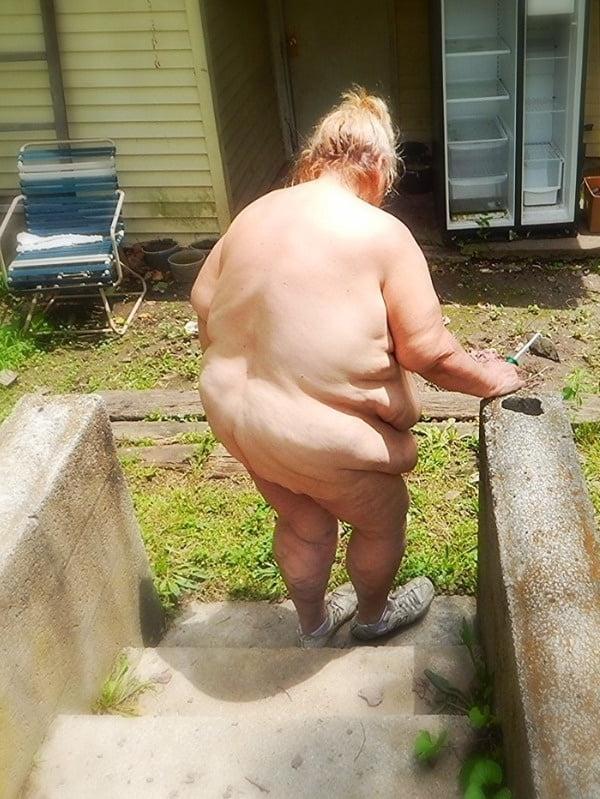 25P Hoodyman SSBBW 284 . Fat whores exposed .