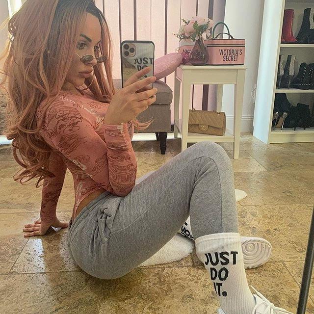 25P She needs BBC (9)