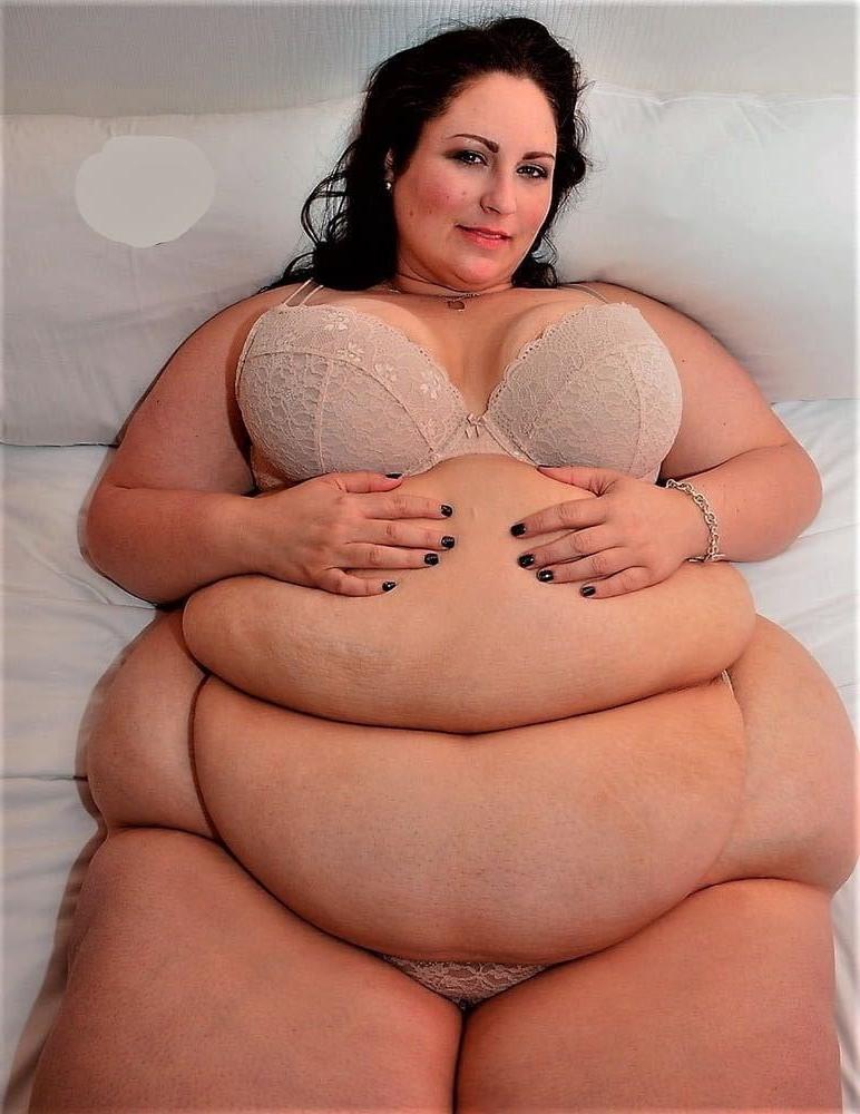 25P Fat Chicks With Deceptively Thin Faces 7