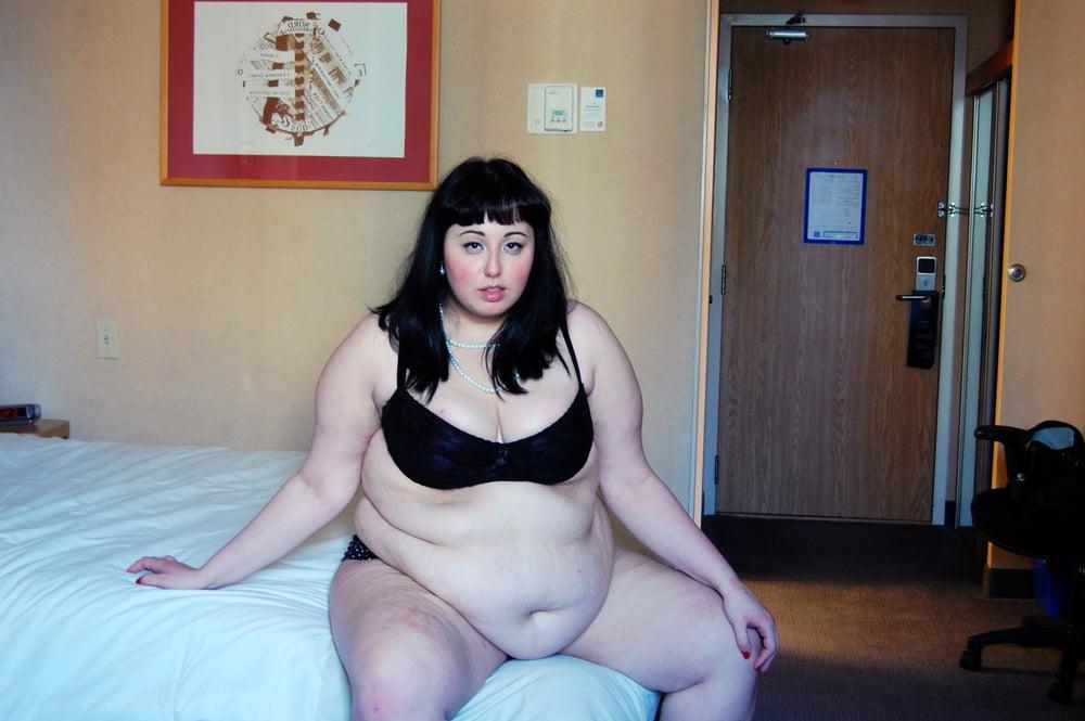 25P Fat Chicks With Deceptively Thin Faces 7