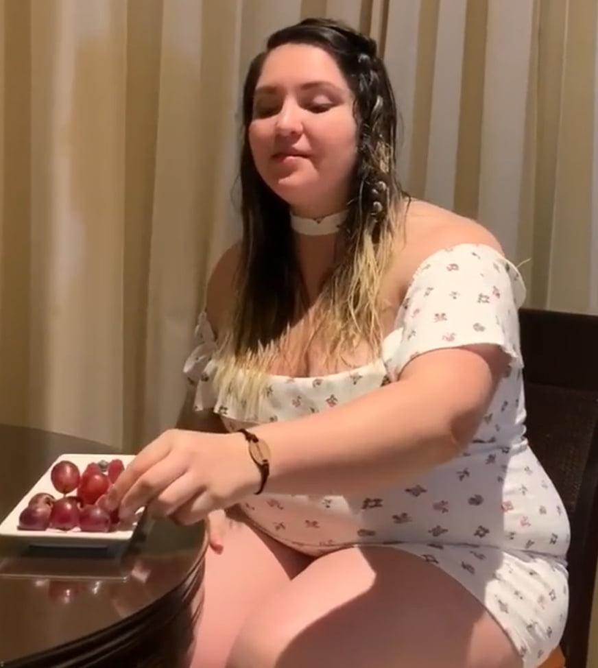 25P Fat Chicks With Deceptively Thin Faces 7