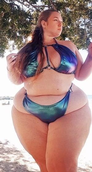 25P Fat Chicks With Deceptively Thin Faces 7