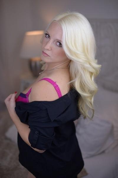 25P Tight Blond