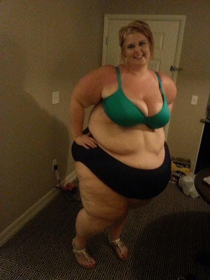 25P Fat Chicks With Deceptively Thin Faces 8
