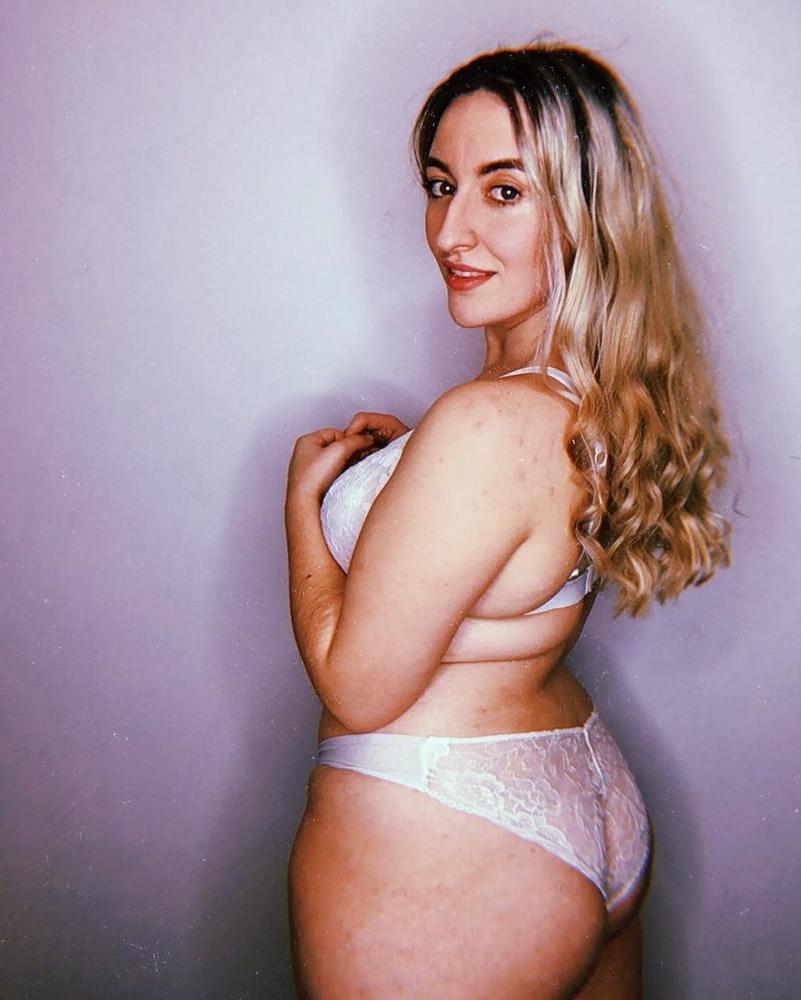 25P Curvy Blonde