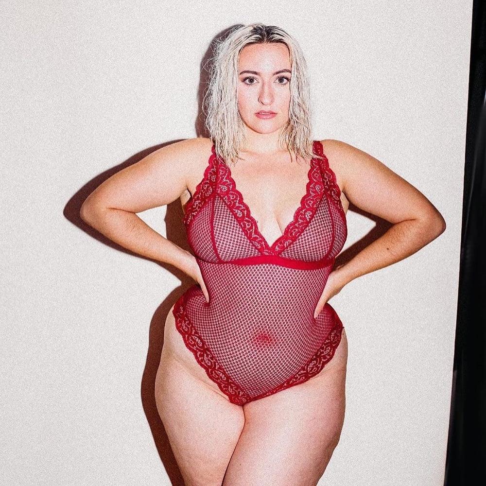 25P Curvy Blonde