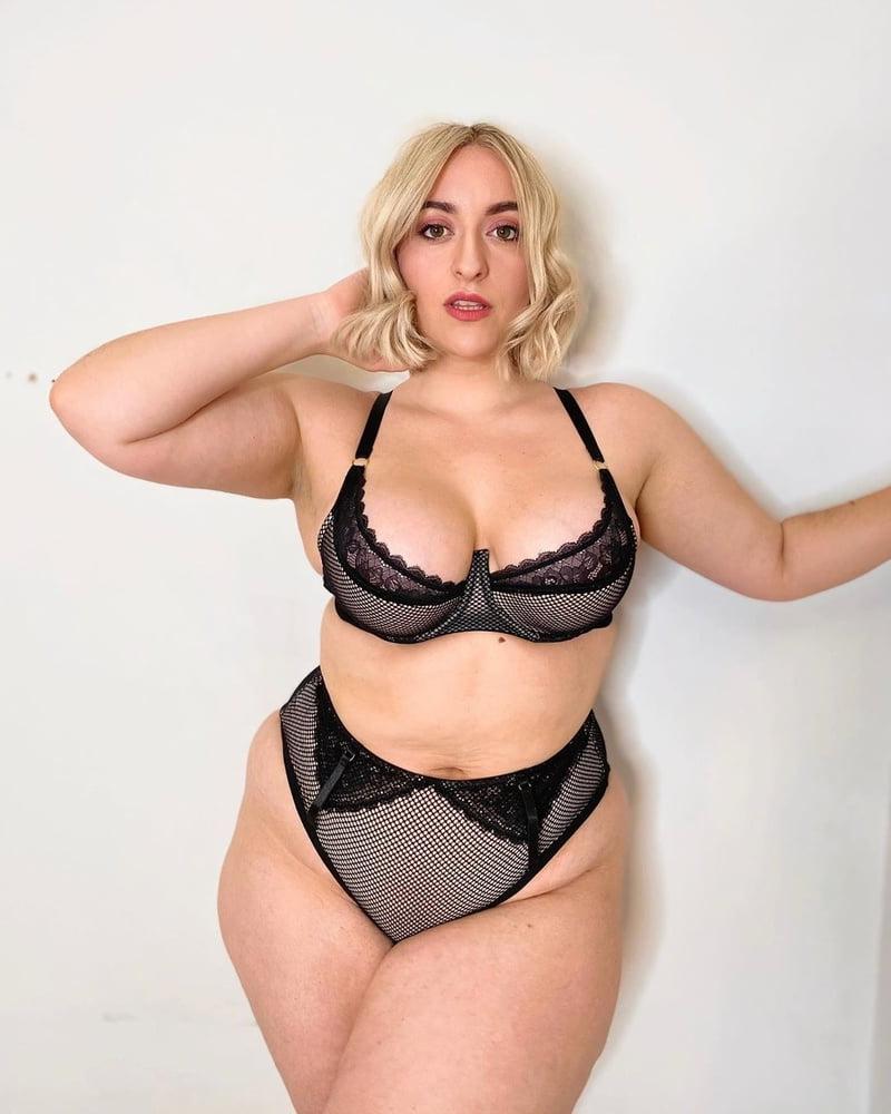 25P Curvy Blonde