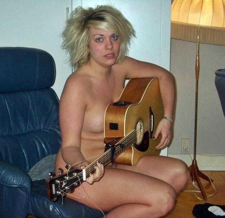 25P Nude Sexy Rebel Guitar Girls - Session 4