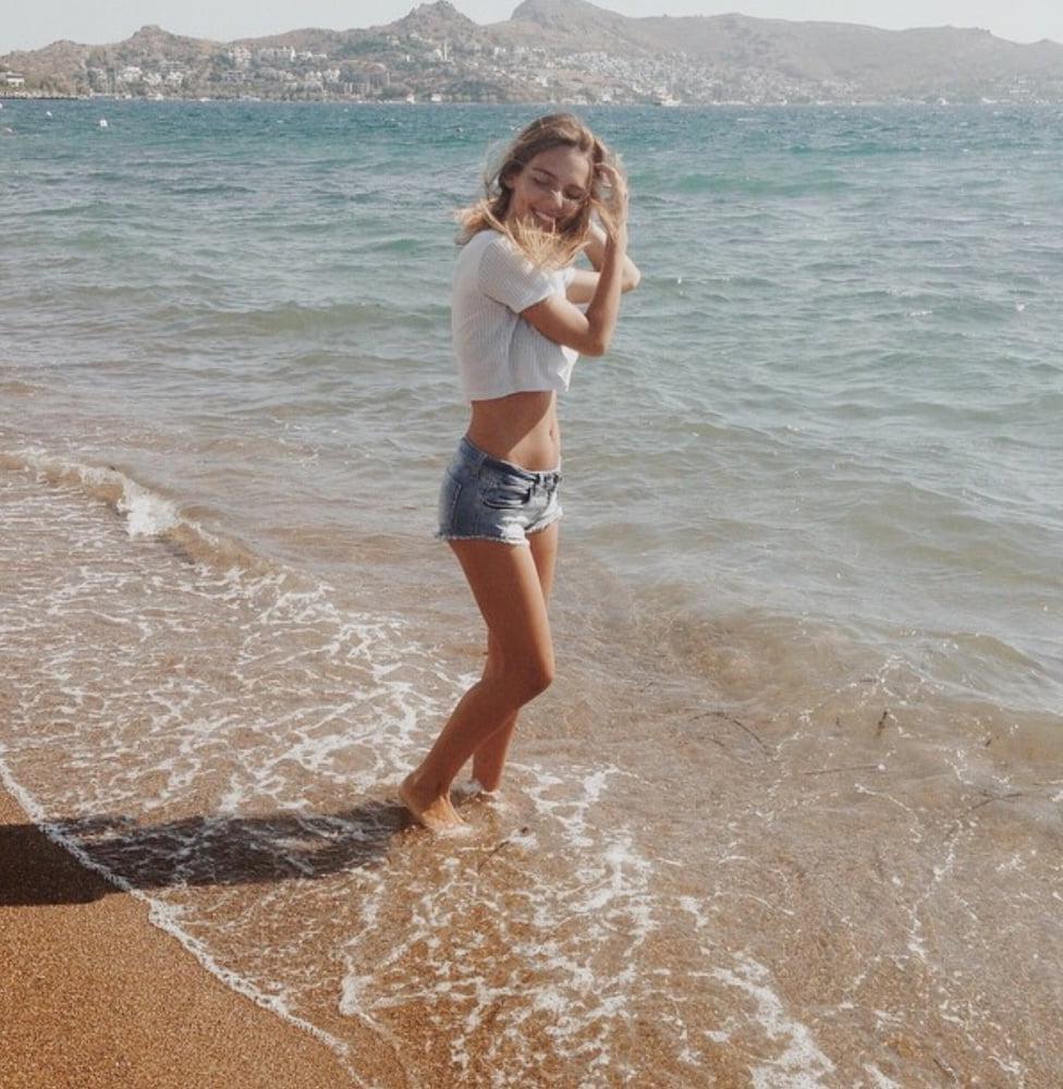 15P Turkish Instagram Girls 72 Simla