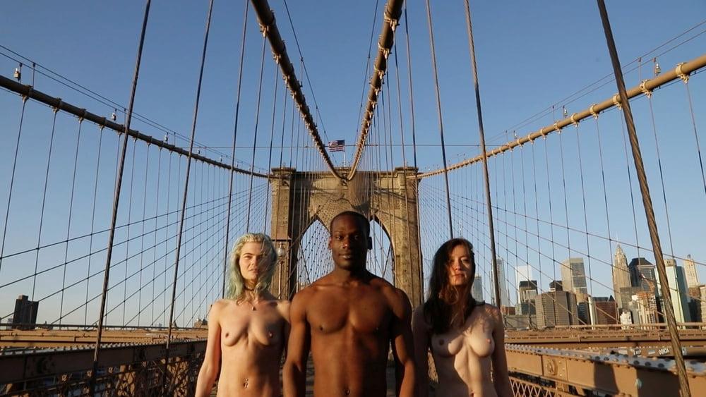 25P Artistic nudes