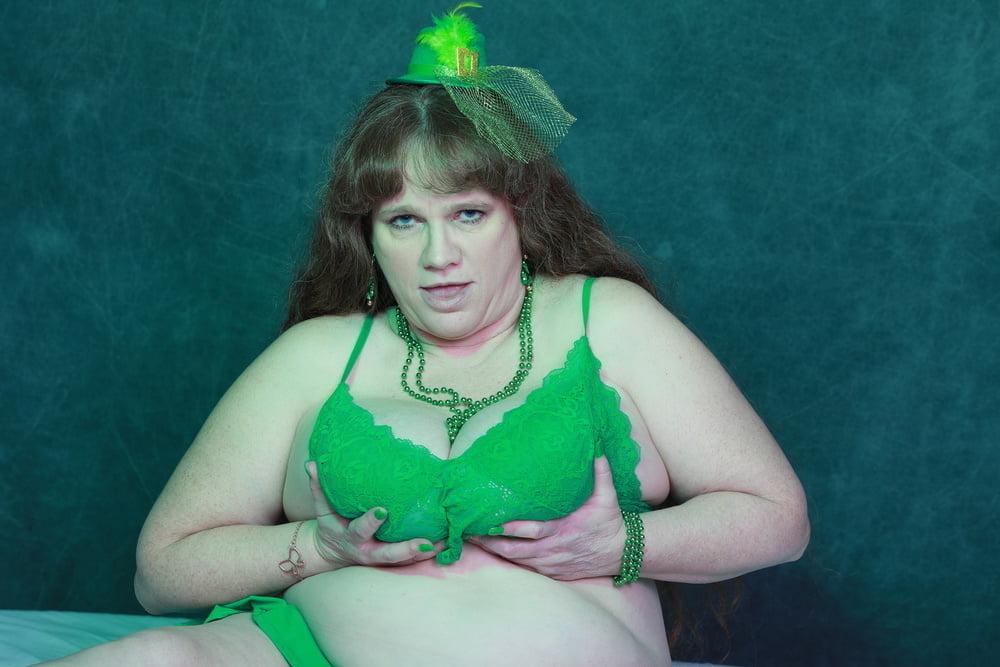 25P Hoodyman SSBBW 282 : Fat piggy Marisa fucker