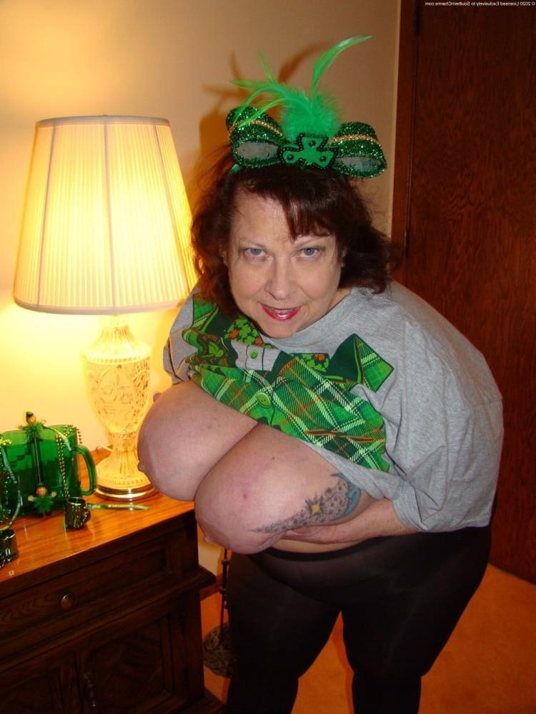 25P Hoodyman SSBBW 282 : Fat piggy Marisa fucker