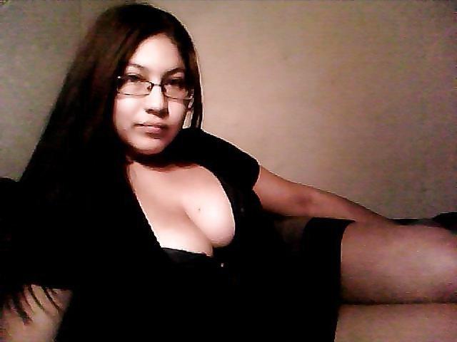25P Pics of that slut on the video I uploaded