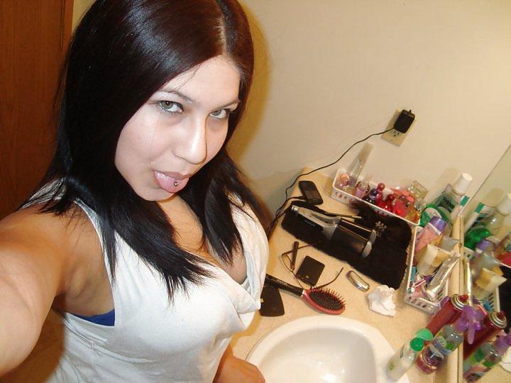 25P Pics of that slut on the video I uploaded