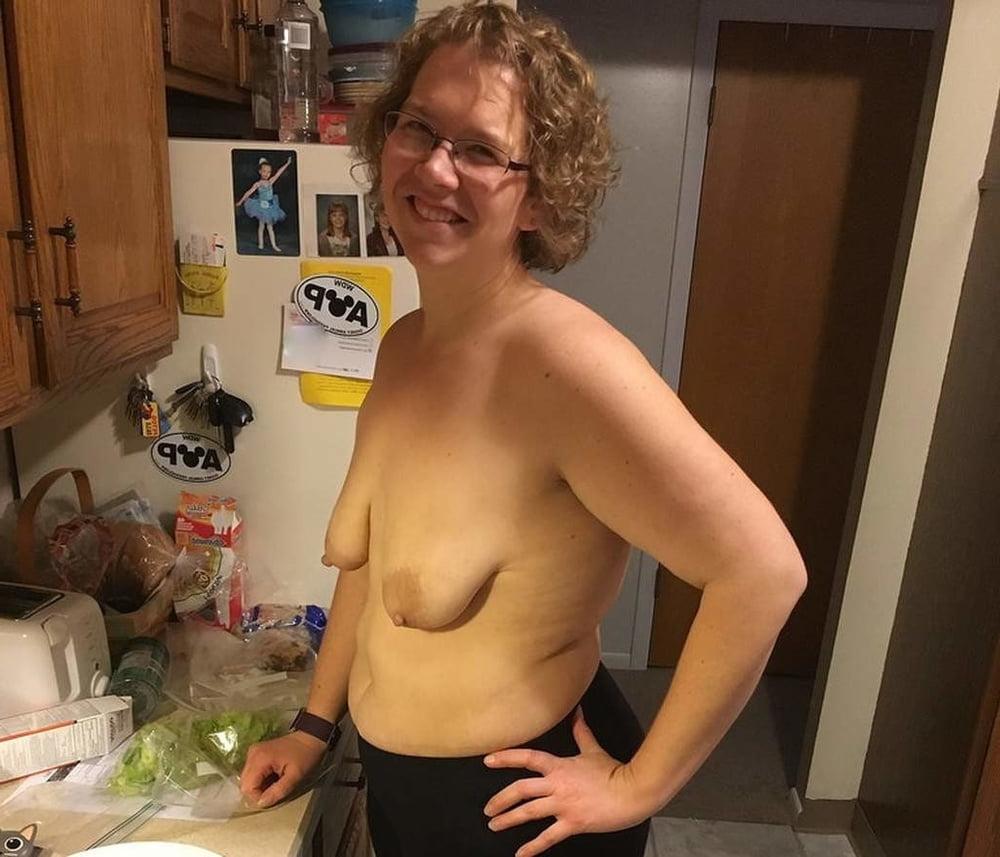 25P Topless in Jeans   49