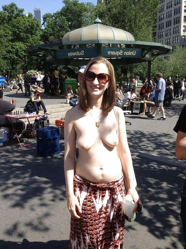 20P Women with ugly tits.