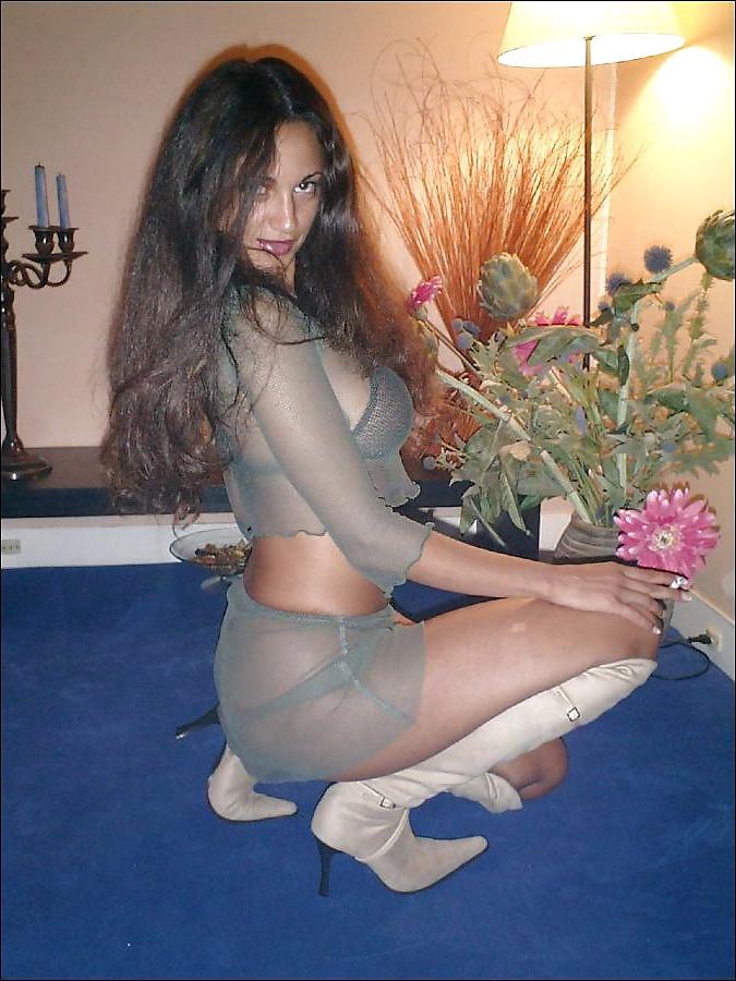 25P AMATEUR EX GF NUDE BEACH THONG (WheelSex)