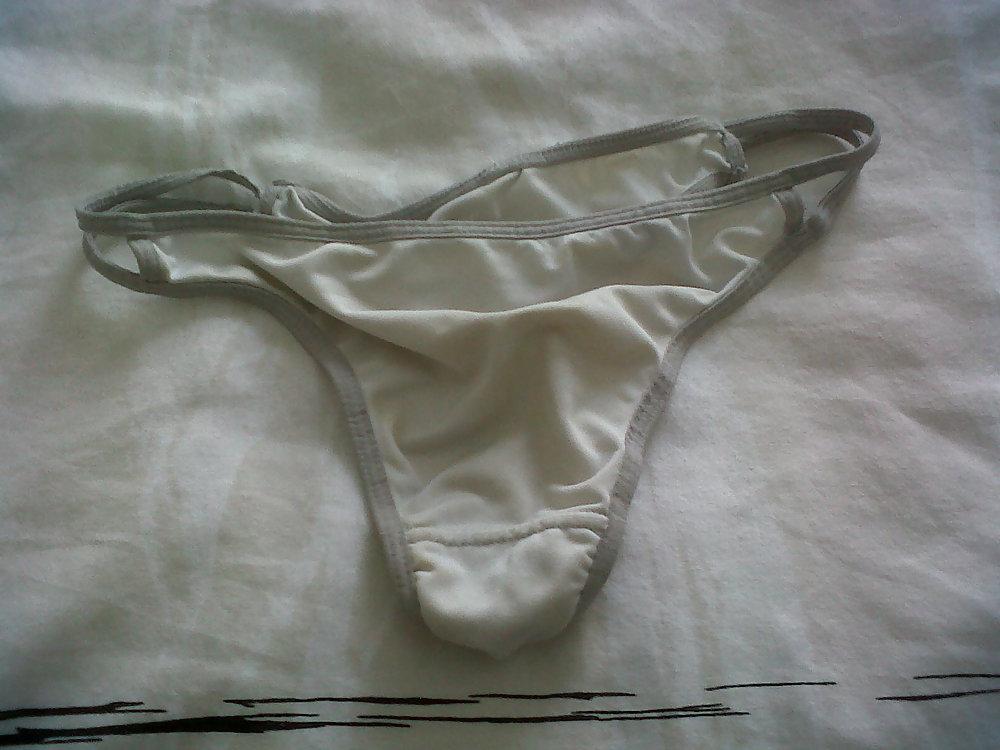 4P Un petit string blanc  - white thong