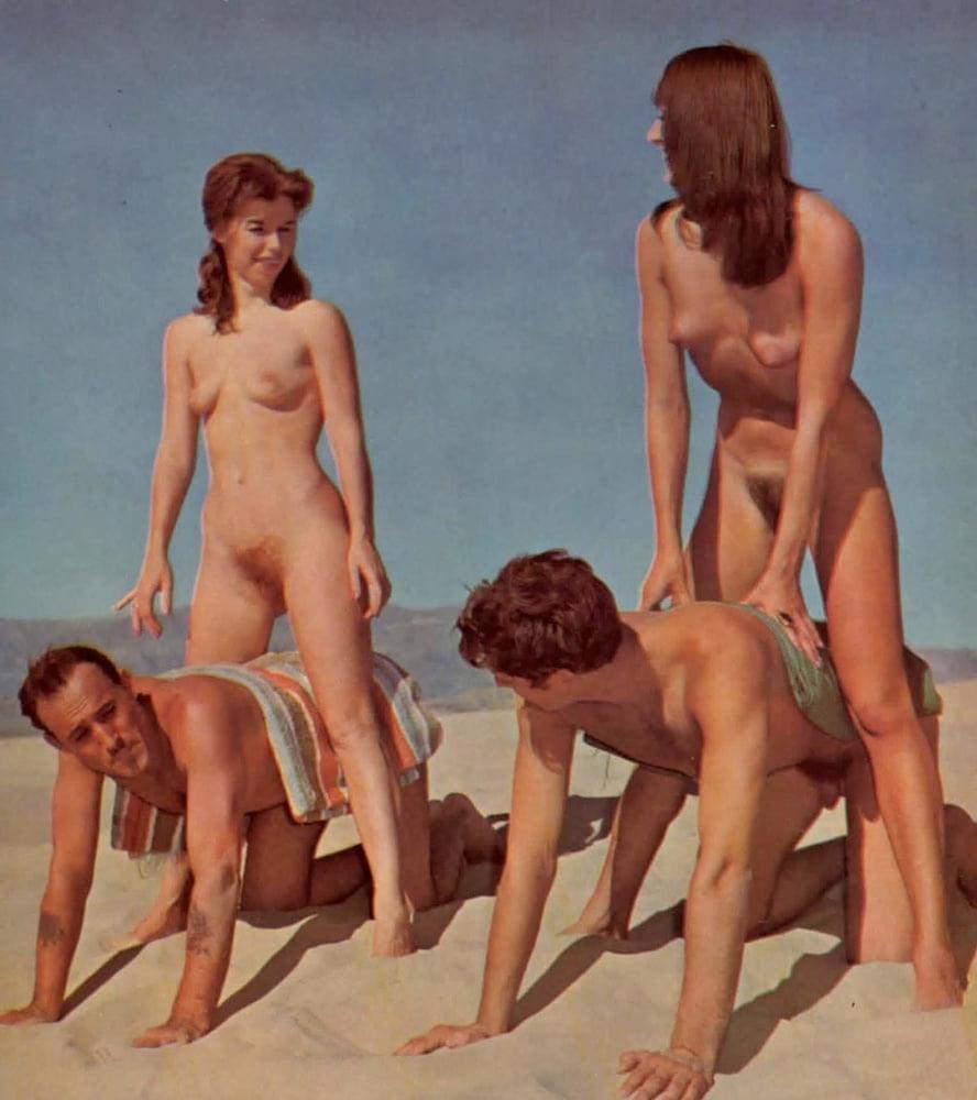 25P Naked Vintage Girls 52