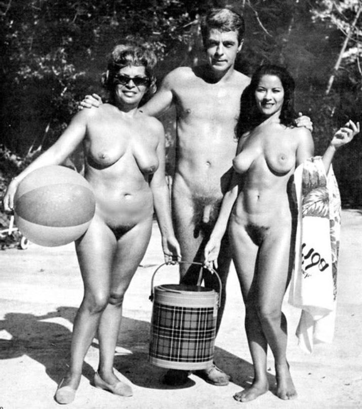 25P Naked Vintage Girls 52