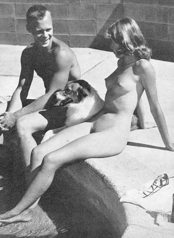 25P Naked Vintage Girls 52