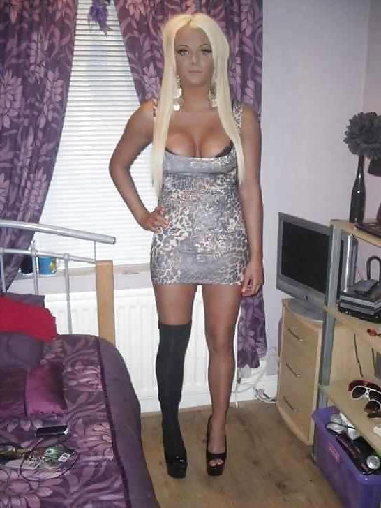 9P Kasey the Bimbo
