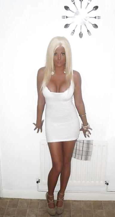 9P Kasey the Bimbo