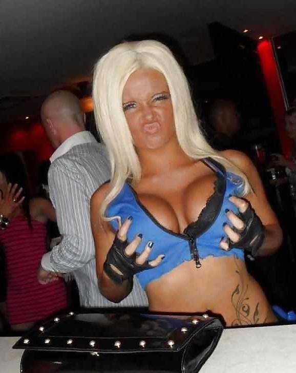 9P Kasey the Bimbo