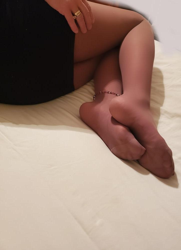 25P Hubby's pantyhose birthday presents