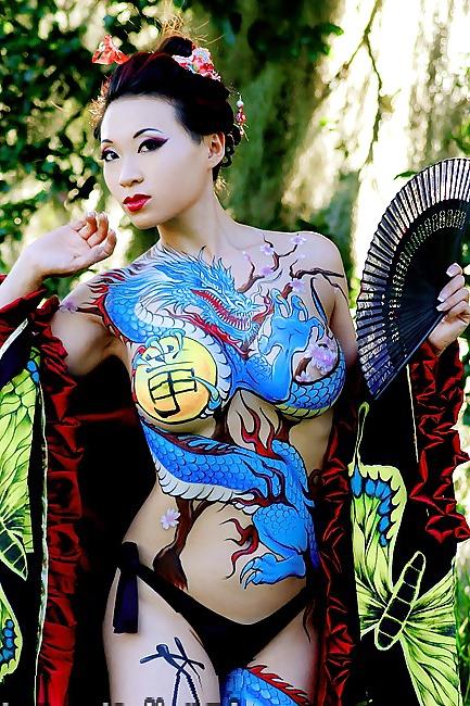 25P New Yaya Han cosplay chinese model