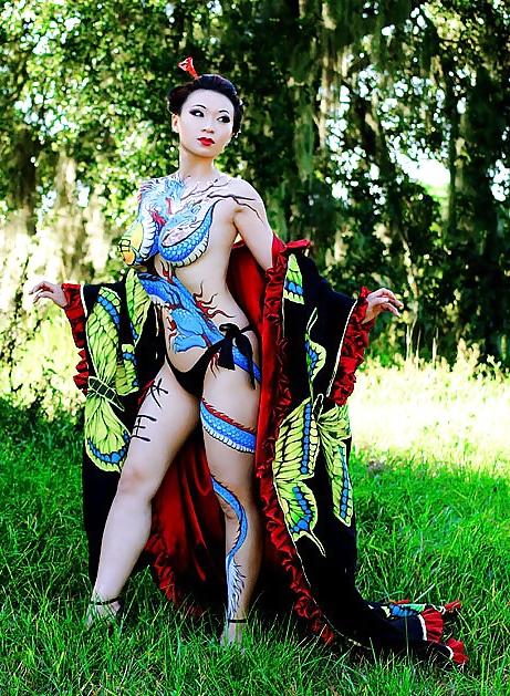 25P New Yaya Han cosplay chinese model