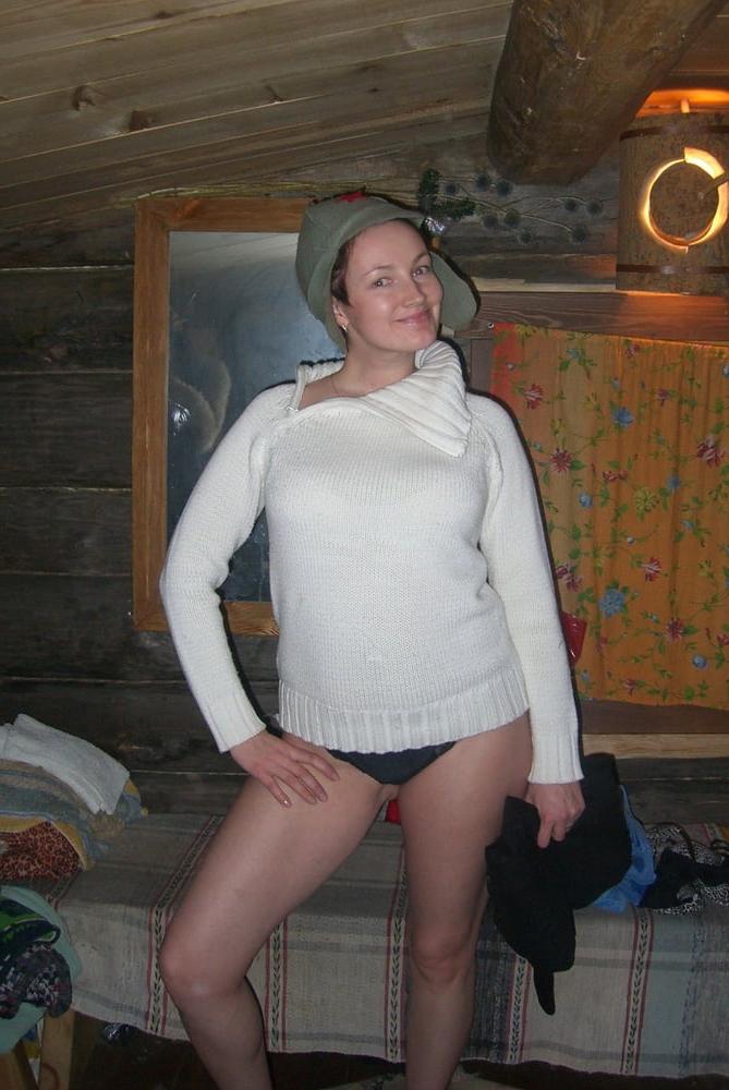 14P Girls in the sauna 2