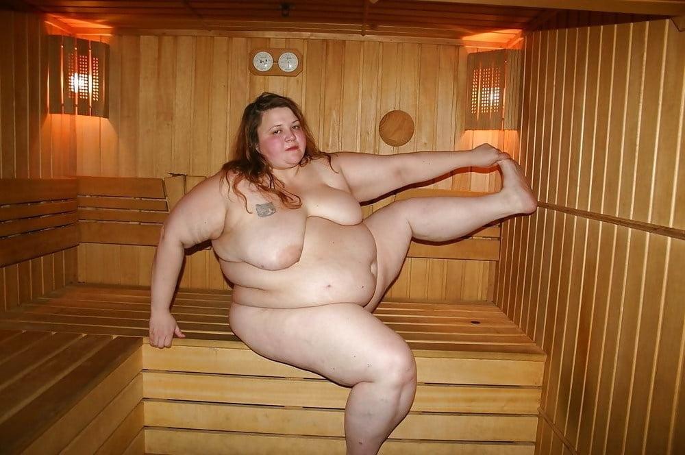 25P Hoodyman SSBBW 281 : More fat pis exposed 2020!
