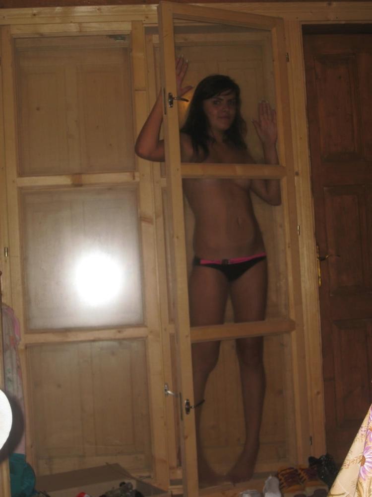 17P Girls in the sauna 1