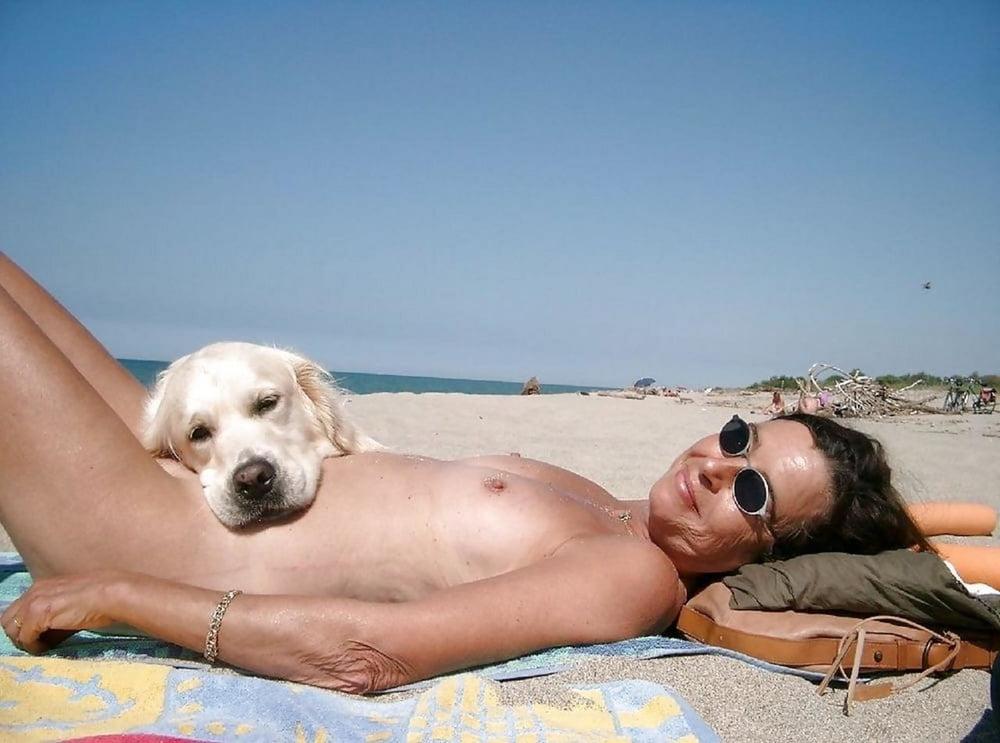 25P Great girls on the beach 4