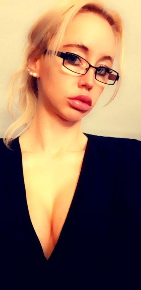 25P bimbo girls1