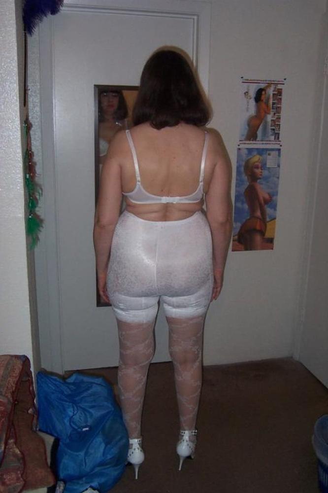 25P Big Girls in Girdles 8