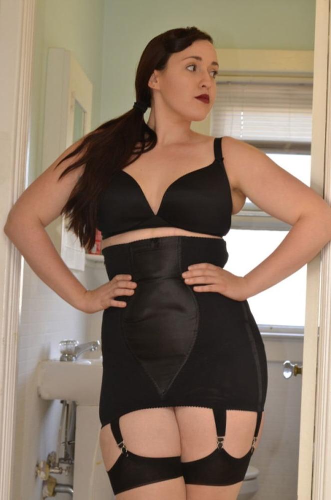 25P Big Girls in Girdles 8