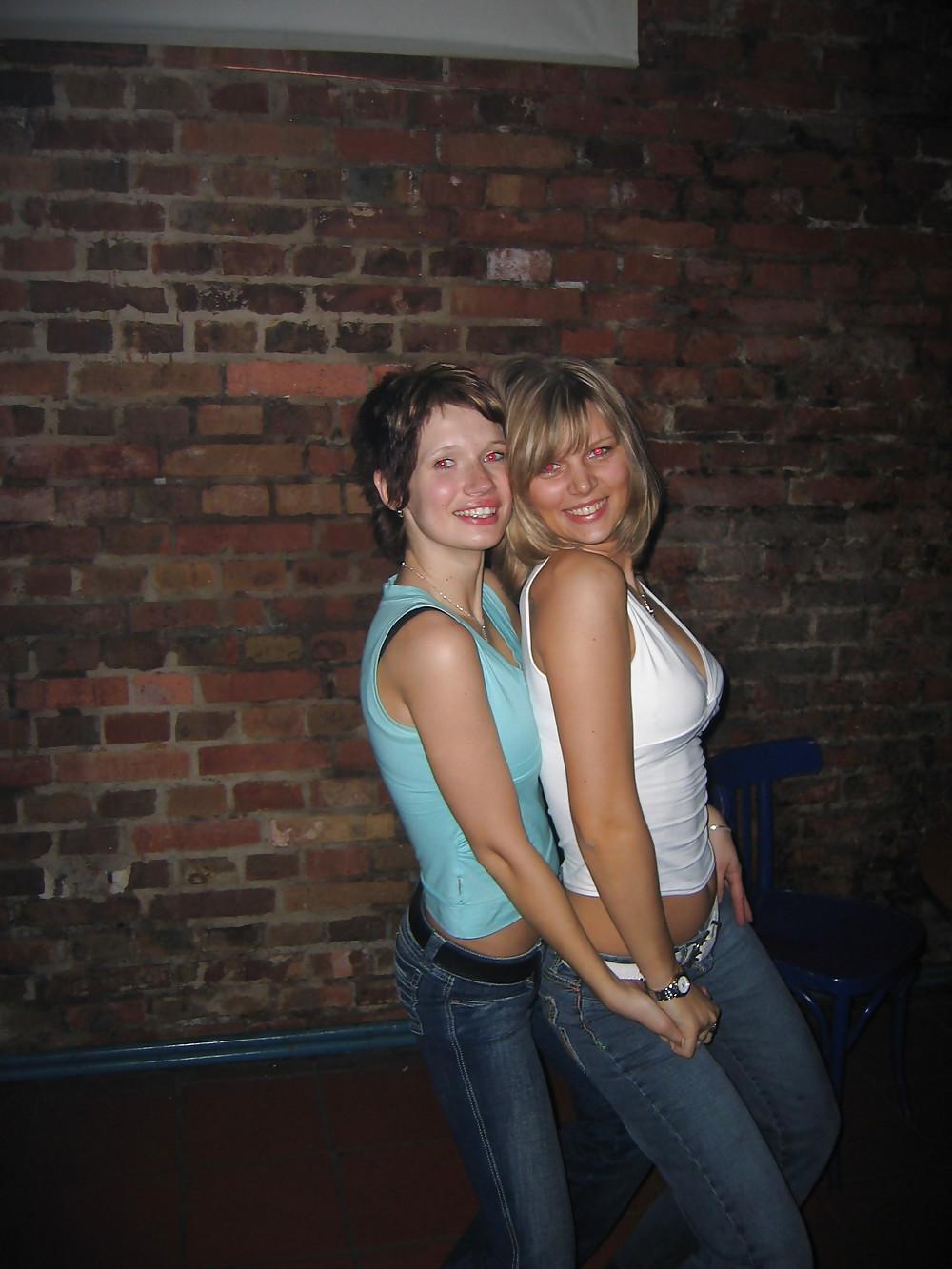 25P Queens in jeans CXX - Hand- and Blowjobs