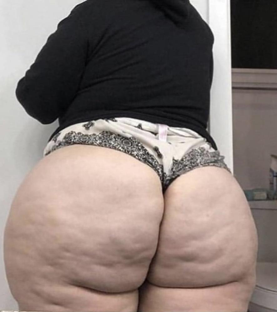 23P Nice curvy blond amateur 6